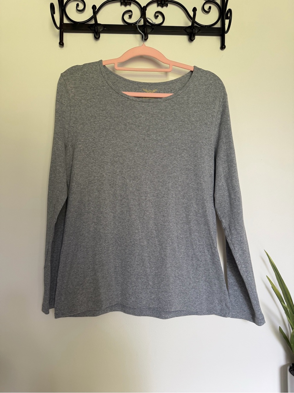 Faded Glory Gray Long-Sleeve Crewneck Top